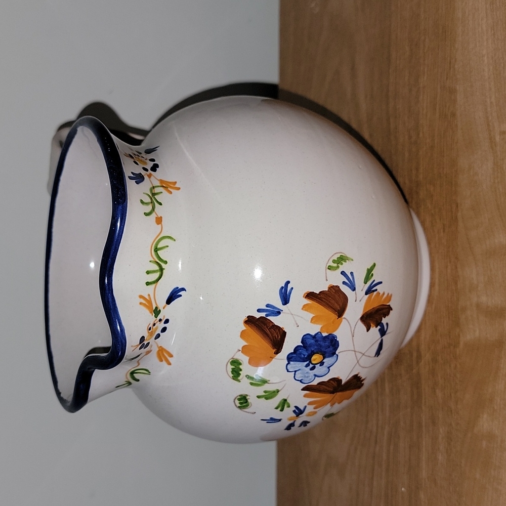 El Cocharrero Pitcher